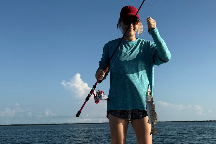 Private Fishing Tour in Holbox Island with Lunch and Pick up