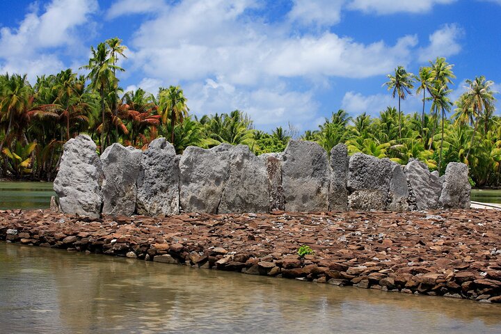 Huahine Private Shore Tour: Fare, Maeva & Island Flavors