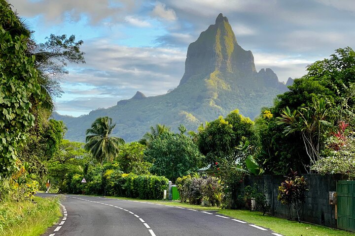 Huahine Private Shore Tour: Fare, Maeva & Island Flavors