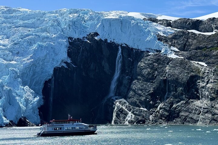Glacier Quest Cruise Self Drive