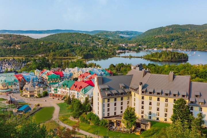 Private Transfer To Montreal YUL Airport From Mont-Tremblant