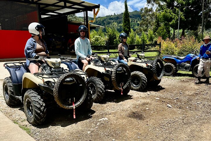 “Exclusive Mountain Escape : ATV Tour from Medellin with lunch