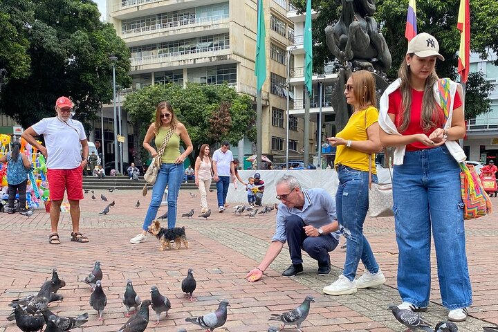 Explore Pereira; History, Gastronomy, coffee and cable car