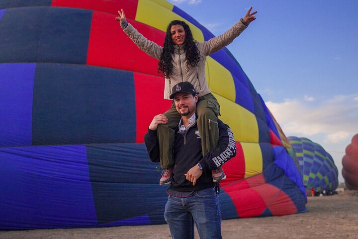 Balloon Flight + Natural Cave Breakfast + Pyramids + Pickup