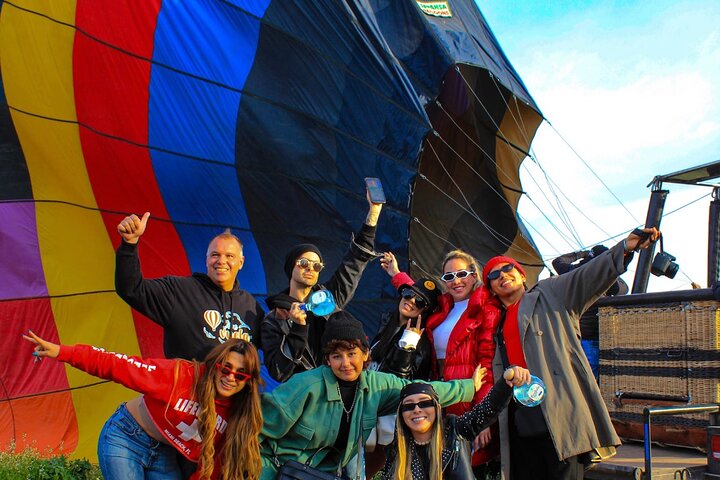 Balloon Flight + Natural Cave Breakfast + Pyramids + Pickup