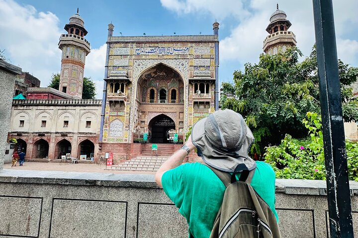 Private Lahore Full Day Sightseeing Tour