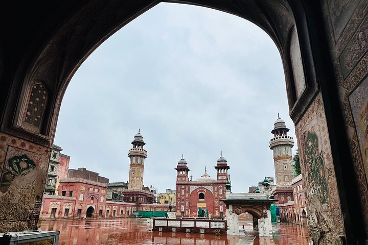 Private Lahore Full Day Sightseeing Tour
