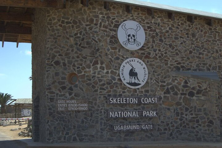 Skeleton Coast Park, and Ship Wrecks Old Oil Rigg, Diamond Field