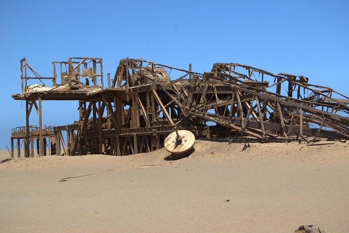 Skeleton Coast Park, and Ship Wrecks Old Oil Rigg, Diamond Field