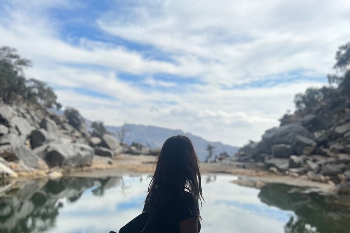 Explore Jabal Shams with Shared 4WD Tour
