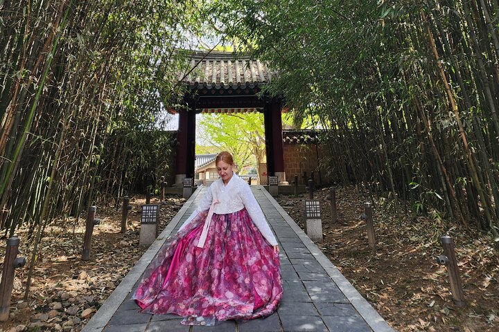 Jeonju Hanok Village and Maisan Tapsa Temple Day Tour From Seoul