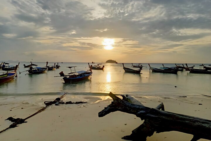 Private Koh Lipe Inner Zone Snorkeling Tour by Longtail Boat