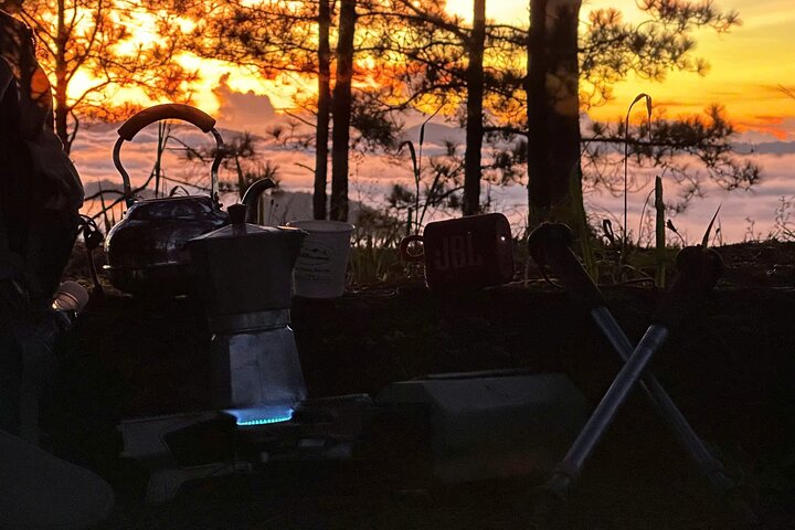 Dalat: Cloud Hunting & Sunrise Trekking to Hon Ho Mountain