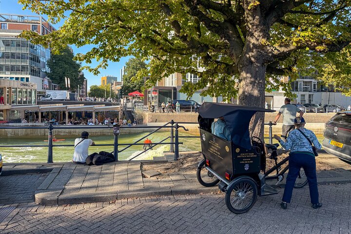 Private Pedicab/Rickshaw Tour of Rotterdam With a Local Guide