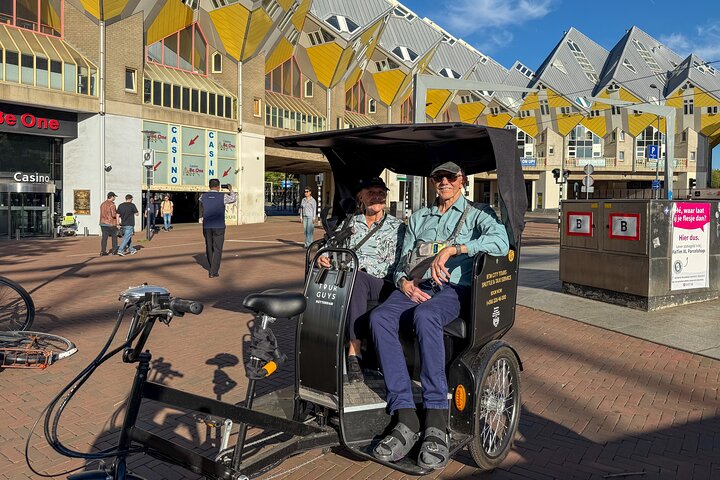 Private Pedicab/Rickshaw Tour of Rotterdam With a Local Guide