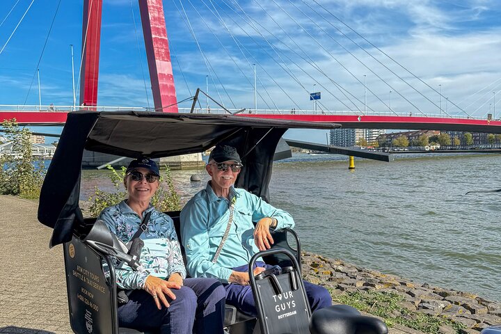 Private Pedicab/Rickshaw Tour of Rotterdam With a Local Guide