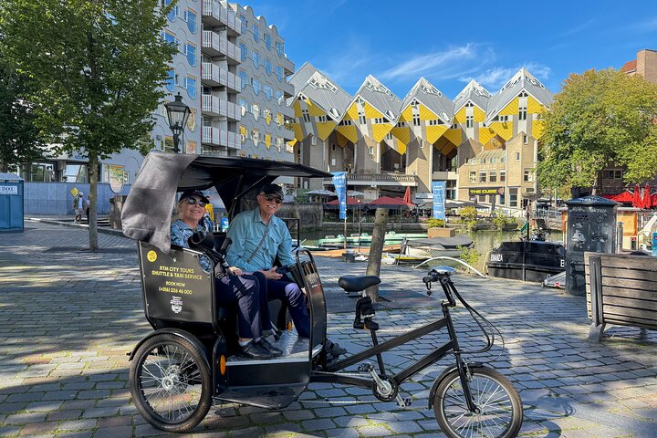 Private Pedicab/Rickshaw Tour of Rotterdam With a Local Guide