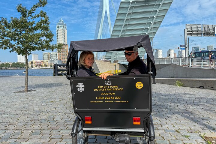 Private Pedicab/Rickshaw Tour of Rotterdam With a Local Guide