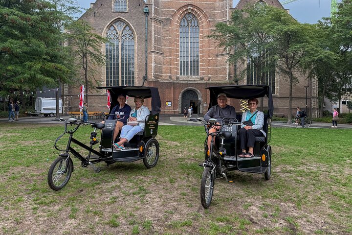 Private Pedicab/Rickshaw Tour of Rotterdam With a Local Guide
