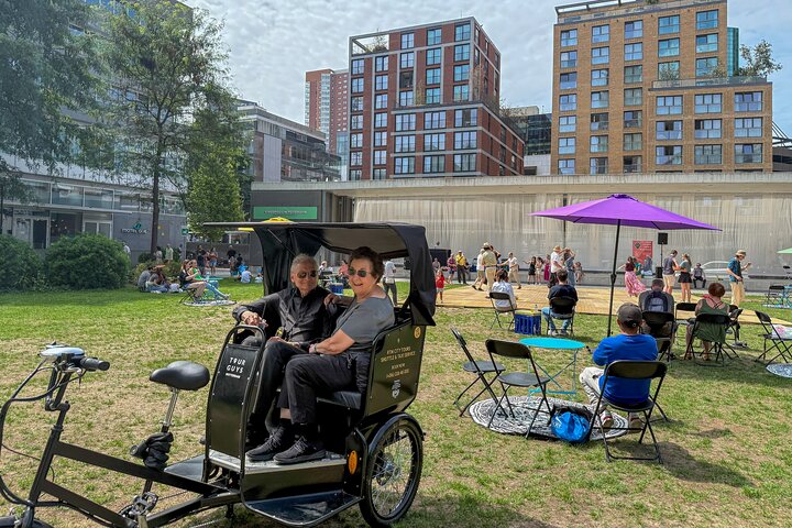 Private Pedicab/Rickshaw Tour of Rotterdam With a Local Guide