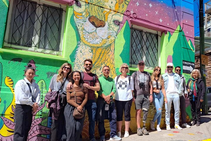Santiago: Valparaiso, Viña del Mar & Casablanca Wine Tour