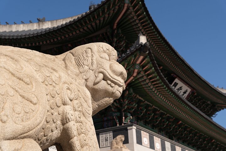 Seoul Private Layover Tour from the Airport with a Local