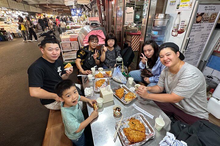 Seoul Private Layover Tour from the Airport with a Local