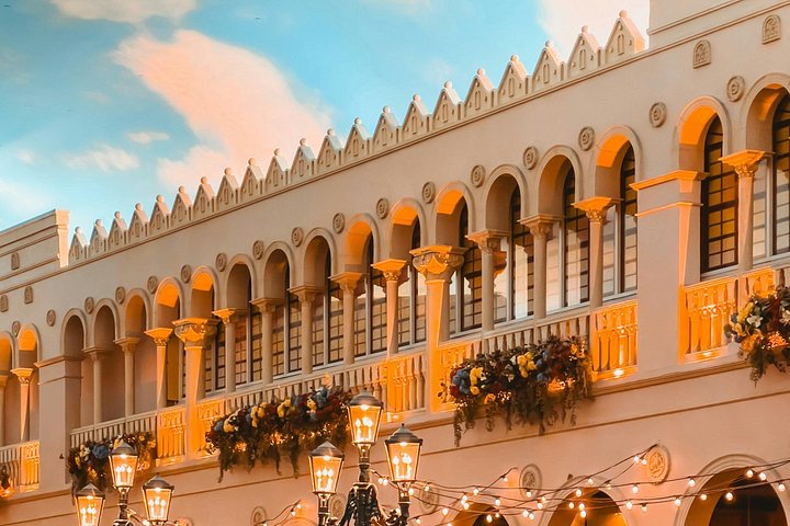 Doha City Tour, Villaggio Mall and Free Gondola Ride