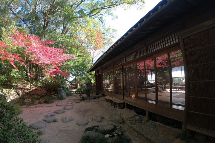 Kiwami Lantern Workshop in a Traditional Kurashiki Townhouse