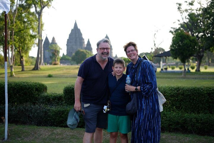 Borobudur Full Climb Up And Prambanan ALL INCLUSIVE PRIVATE Tour