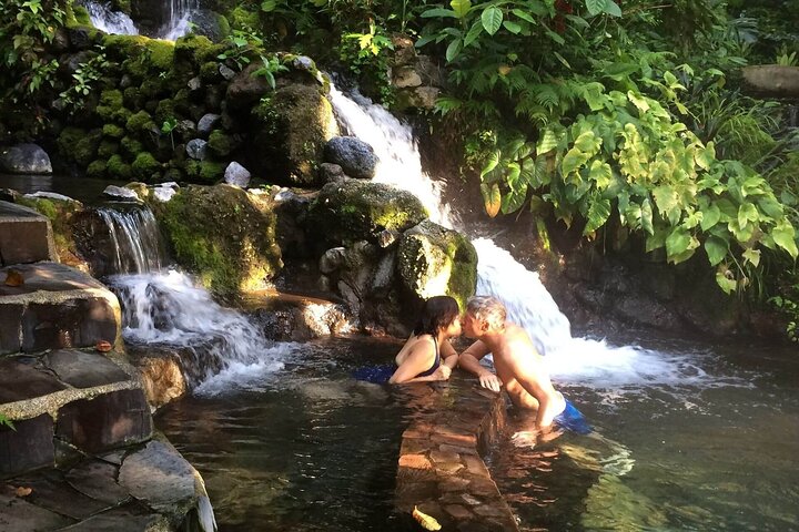 Manila Rainforest Escape and Waterfall Tour