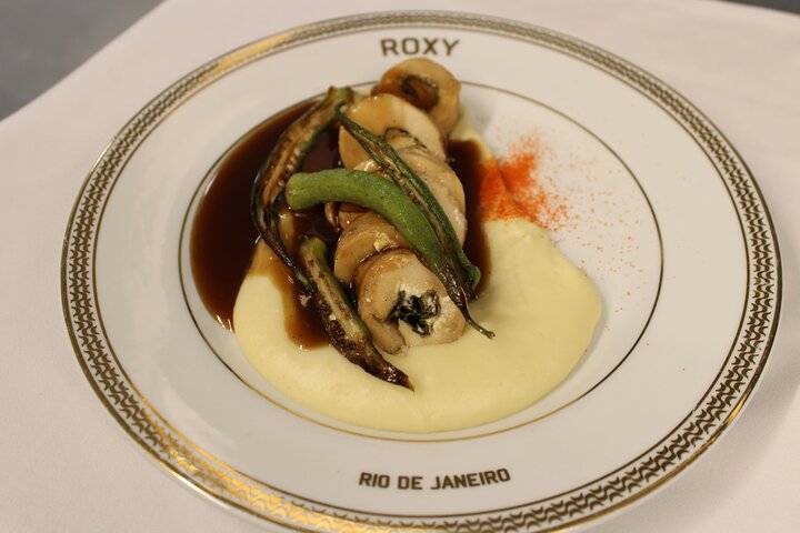 Roxy Dinner Show - Dinner & Show