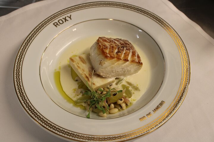 Roxy Dinner Show - Dinner & Show