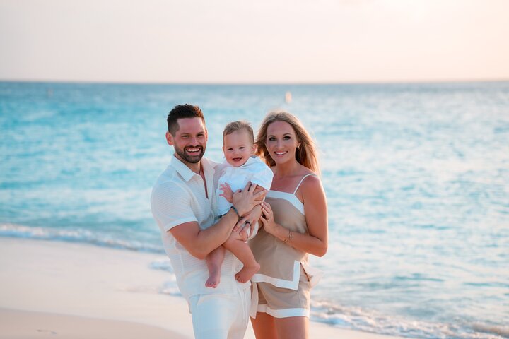 Private Vacation Photoshoot with Photographer in Virginia Beach