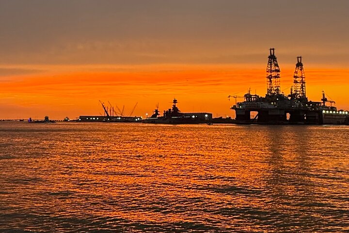 Galveston Sunset Tour – Sophisticated Adult Oriented Cruise