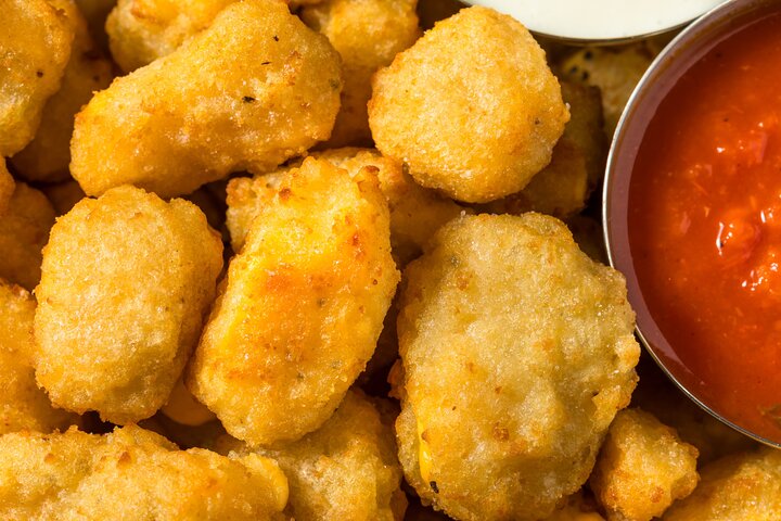 Minneapolis North Loop Food Tour of 6 Local's Favorites Tastings