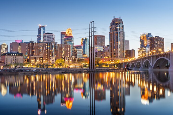 Minneapolis North Loop Food Tour of 6 Local's Favorites Tastings