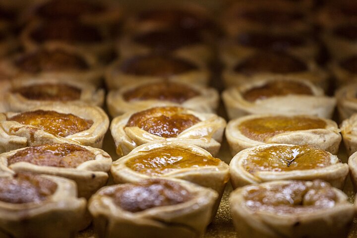 Ottawa Food Tour with ByWard Market Flavors & 6 Local Tastings