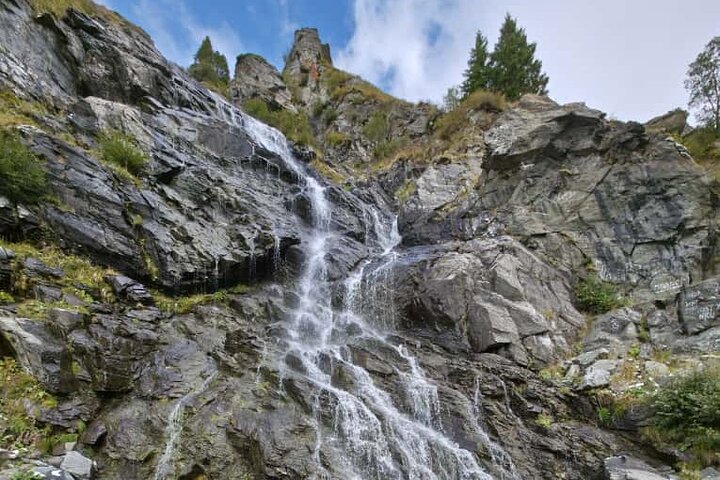 Private Day Tour from Bucharest: Dracula Fortress &Transfagarasan