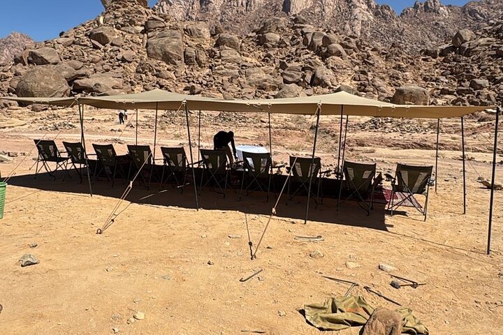 Full-Day Tour from Tabuk: Split Rock of Horeb & Mount Sinai