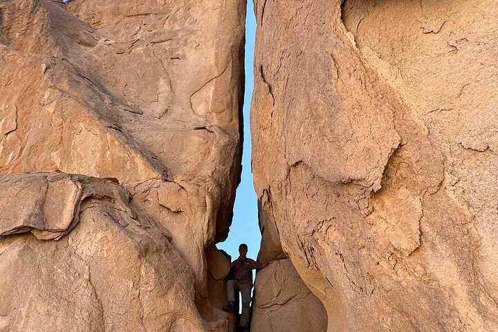 Full-Day Tour from Tabuk: Split Rock of Horeb & Mount Sinai
