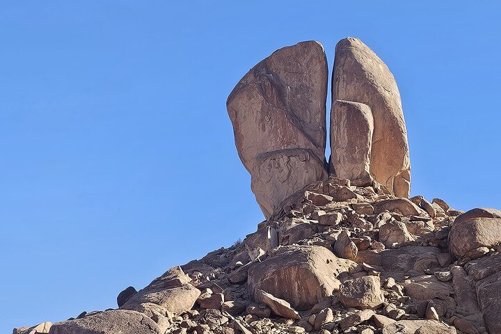 Full-Day Tour from Tabuk: Split Rock of Horeb & Mount Sinai