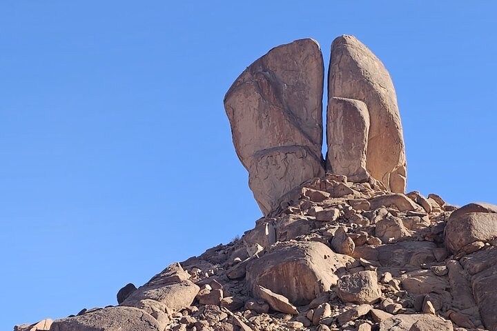 Full-Day Tour from Tabuk: Split Rock of Horeb & Mount Sinai