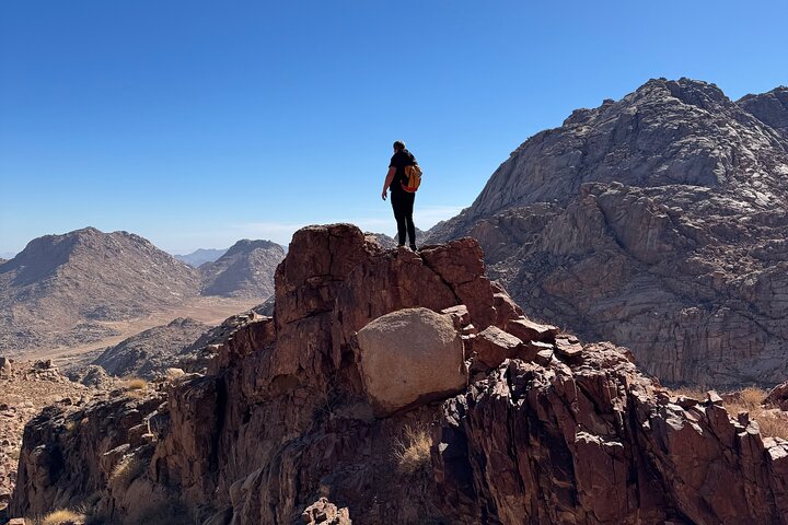 Full-Day Tour from Tabuk: Split Rock of Horeb & Mount Sinai