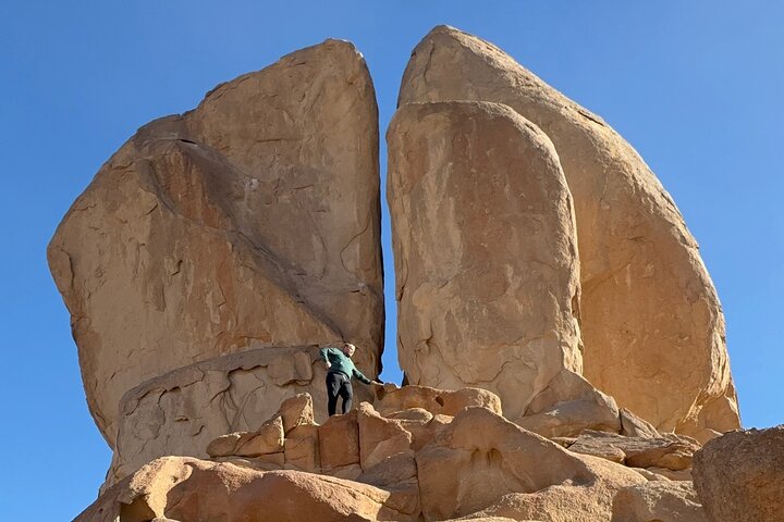 Full-Day Tour from Tabuk: Split Rock of Horeb & Mount Sinai