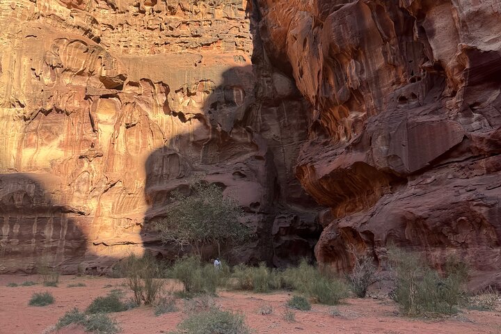 Full-Day Tour from Tabuk: Split Rock of Horeb & Mount Sinai