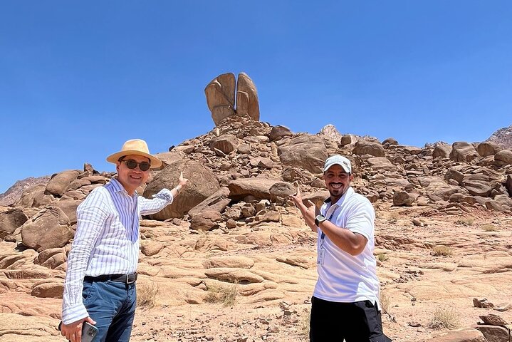 Full-Day Tour from Tabuk: Split Rock of Horeb & Mount Sinai