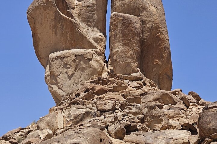 Full-Day Tour from Tabuk: Split Rock of Horeb & Mount Sinai