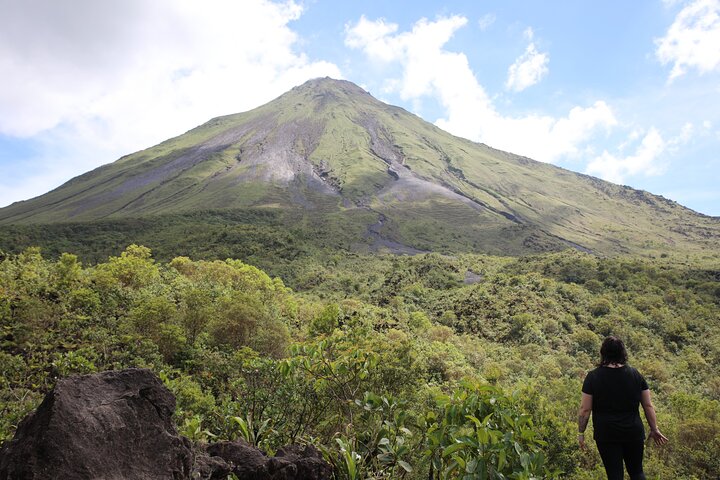 Arenal Volcano, Hanging Bridges & La Fortuna Waterfall Combo Tour