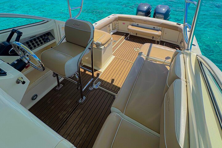 Private Boat Tours: Customize Your Grand Cayman Adventure!